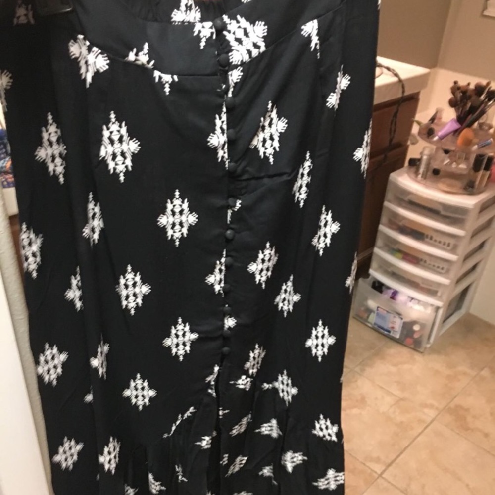 NWT button down maxi skirt